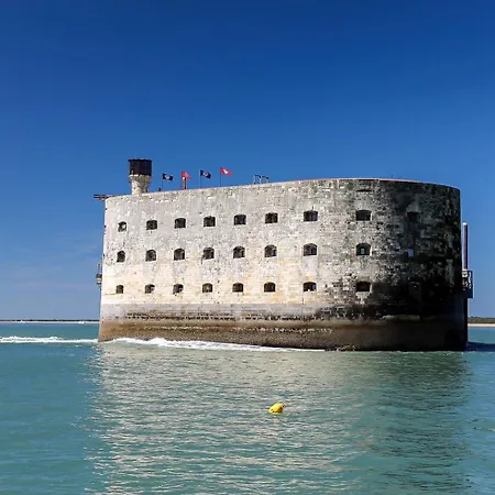Les Volets Bleus 3* Bernay-Saint-Martin